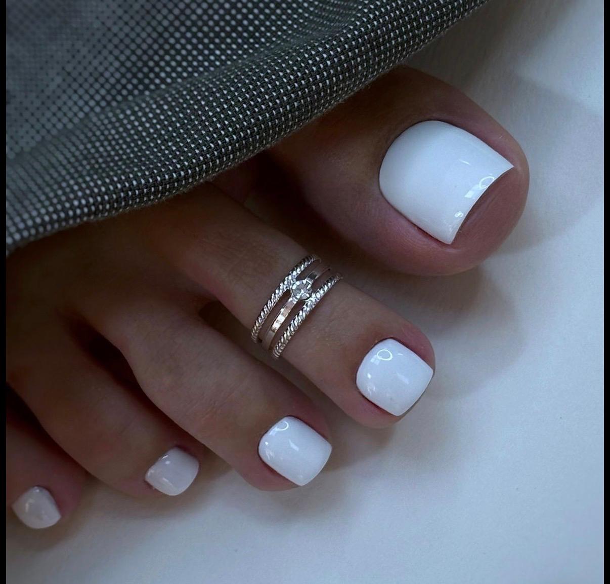 Pedi Gelish con Técnica Rusa